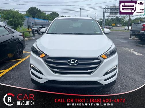 Winter White 2017 Hyundai TUCSON SE