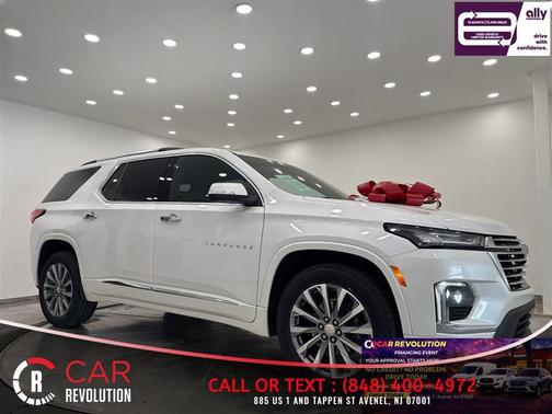 White 2023 Chevrolet Traverse Premier