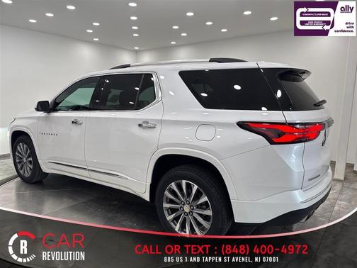 White 2023 Chevrolet Traverse Premier
