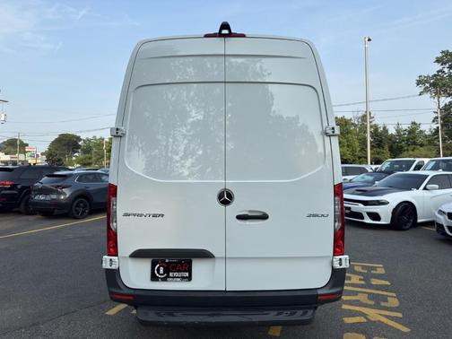2022 Mercedes-Benz Sprinter 2500 144''