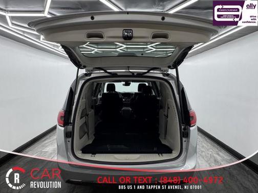 2022 Chrysler Pacifica Touring-L