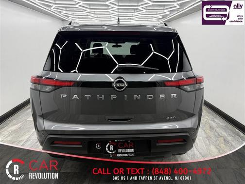 Gun Metallic 2025 Nissan Pathfinder SV