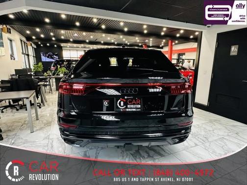 Mythos Black Metallic 2022 Audi Q8 55 Premium Plus