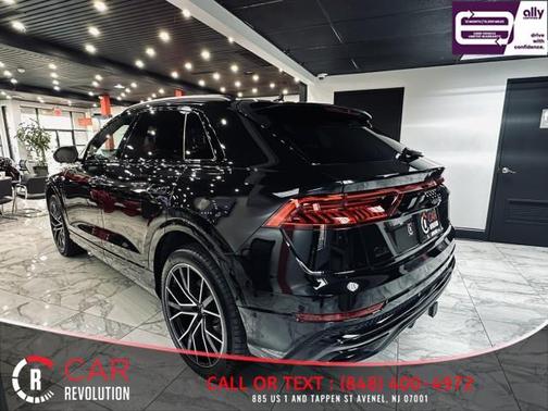 Mythos Black Metallic 2022 Audi Q8 55 Premium Plus