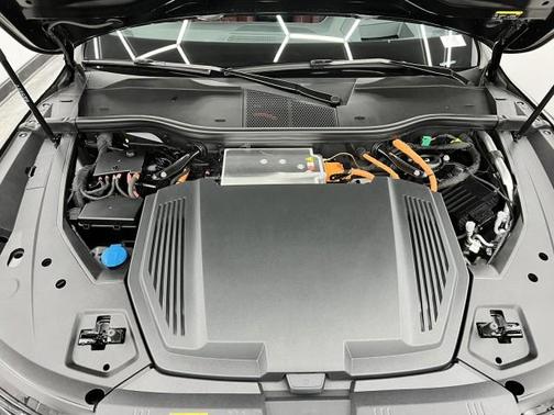 2022 Audi e-tron S Prestige