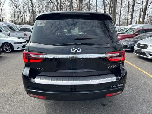 2021 INFINITI QX80 SENSORY