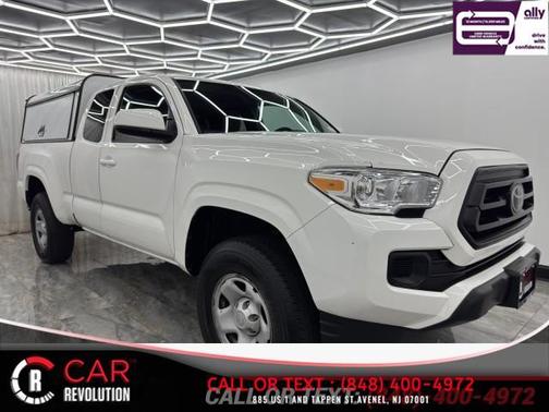 White 2021 Toyota Tacoma SR5