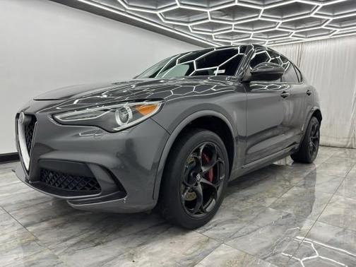 2019 Alfa Romeo Stelvio Quadrifoglio