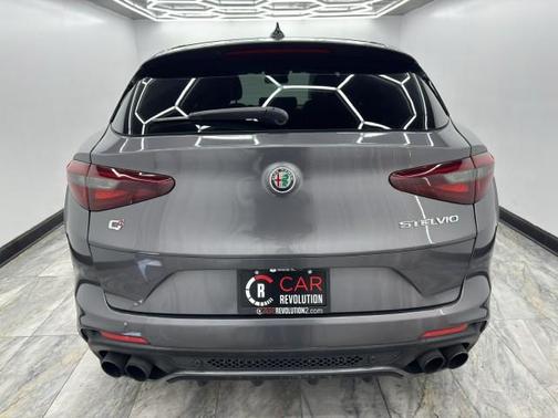 2019 Alfa Romeo Stelvio Quadrifoglio