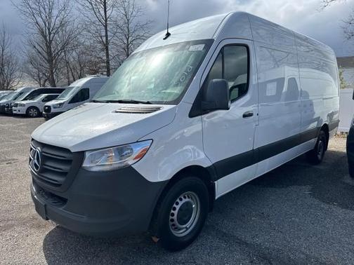 2023 Mercedes-Benz Sprinter 2500 HR GAS 170''