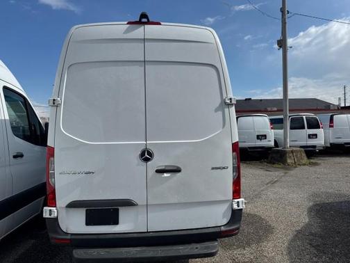2023 Mercedes-Benz Sprinter 2500 HR GAS 170''