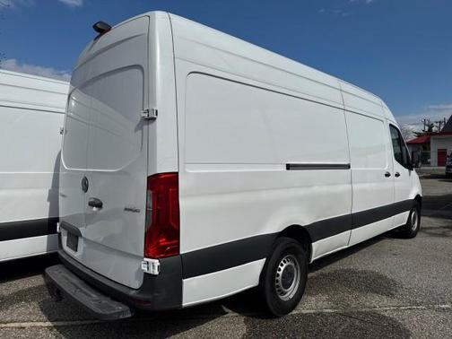 2023 Mercedes-Benz Sprinter 2500 HR GAS 170''