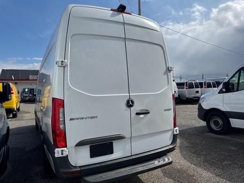 2023 Mercedes-Benz Sprinter 2500 HR GAS 170''