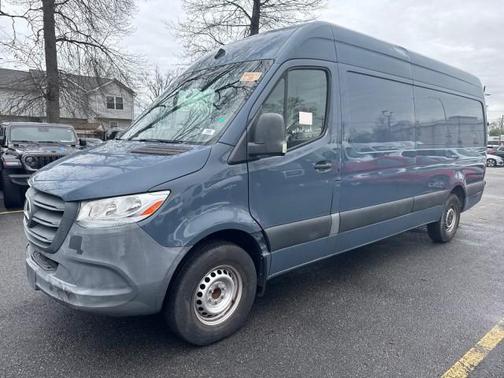 2019 Mercedes-Benz Sprinter 2500 HR 170''