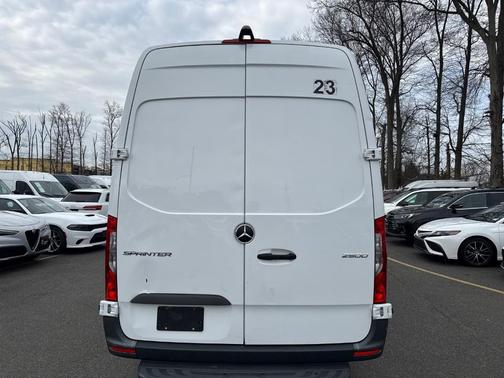 2023 Mercedes-Benz Sprinter 2500 HR GAS 170''