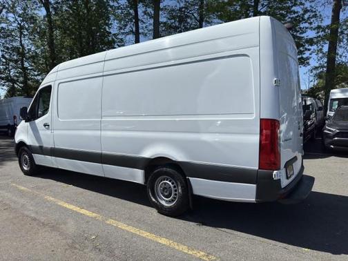 2023 Mercedes-Benz Sprinter 2500 HR GAS 170''