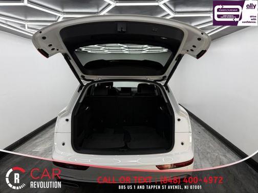2024 Audi Q5 45 S line quattro Premium