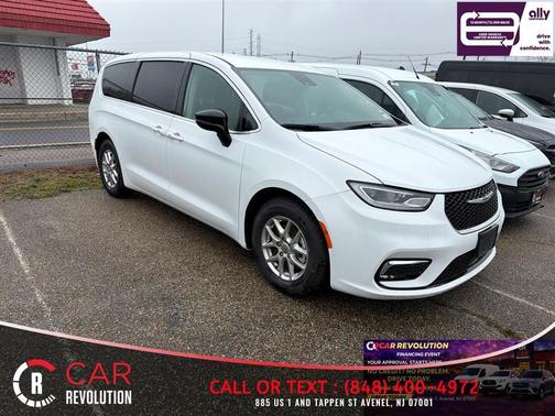 2024 Chrysler Pacifica Touring-L