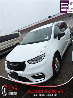 2024 Chrysler Pacifica Touring-L