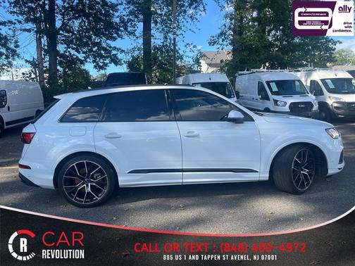 Glacier White Metallic 2023 Audi Q7 55 Premium