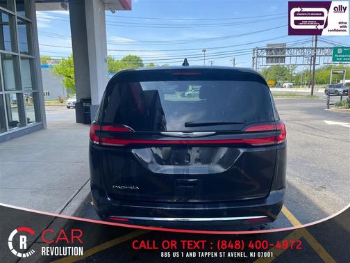 Black 2023 Chrysler Pacifica Touring-L