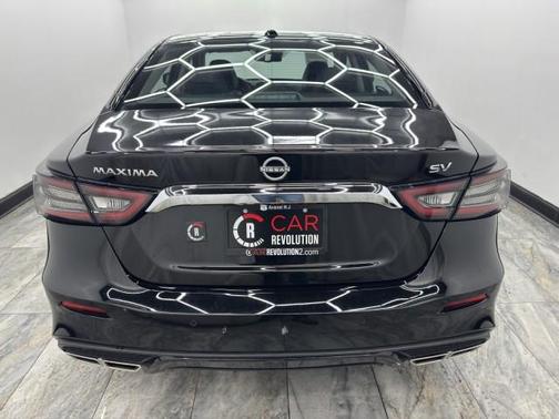 2023 Nissan Maxima SV