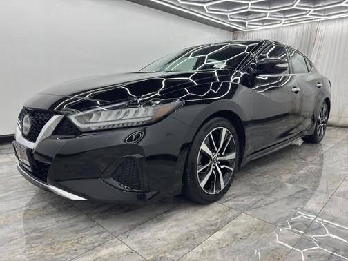 2023 Nissan Maxima SV
