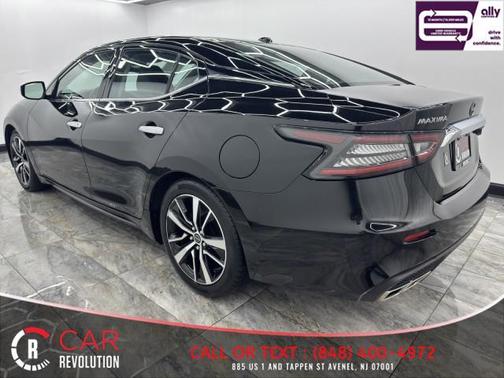 2023 Nissan Maxima SV
