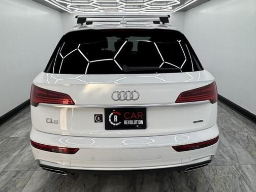 2023 Audi Q5 45 S line Premium Plus