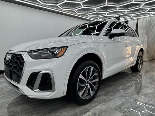 2023 Audi Q5 45 S line Premium Plus