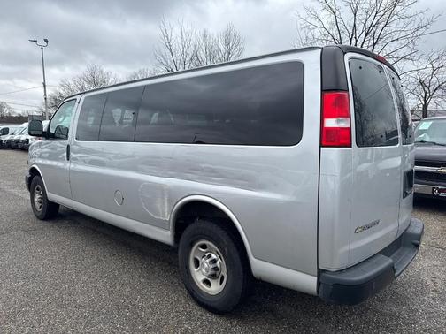 2020 Chevrolet Express 3500 LS