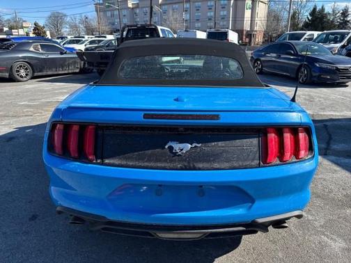2022 Ford Mustang EcoBoost Premium