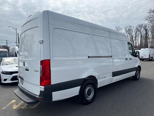 2023 Mercedes-Benz Sprinter 2500 HR GAS 170''