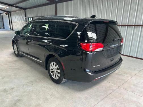 2018 Chrysler Pacifica Touring-L