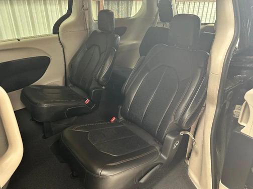 2018 Chrysler Pacifica Touring-L