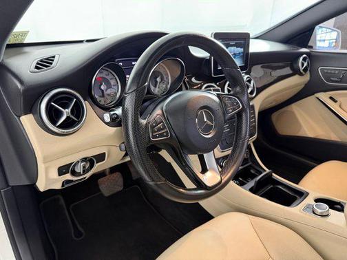 2015 Mercedes-Benz CLA-Class Base