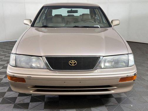 Gold 1996 Toyota Avalon XLS