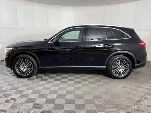 2026 Mercedes-Benz GLC 300 4MATIC