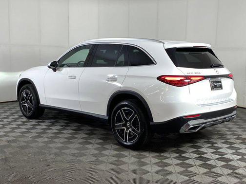 2026 Mercedes-Benz GLC 300 4MATIC