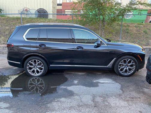 2023 BMW X7 xDrive40i