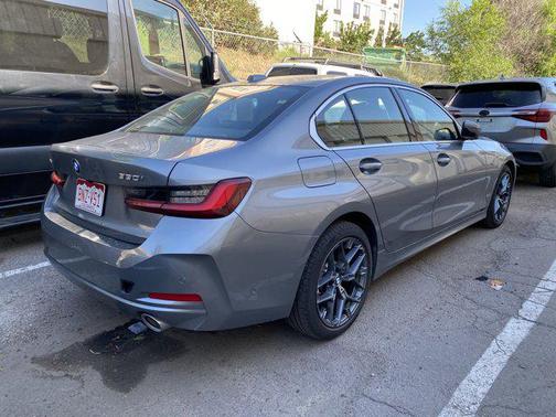 2025 BMW 330 i xDrive