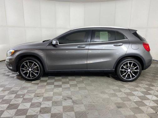 2017 Mercedes-Benz GLA 250 Base