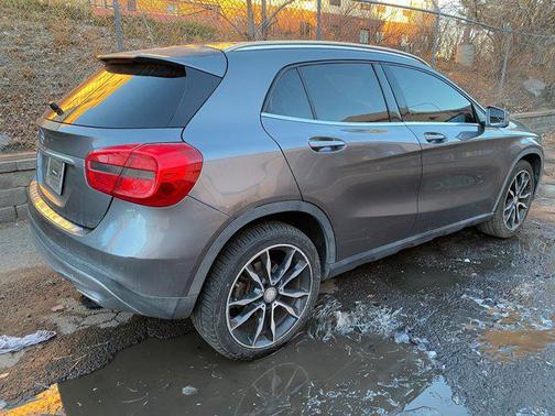 2017 Mercedes-Benz GLA 250 Base