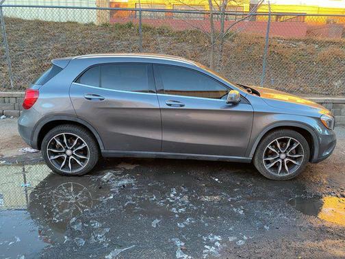 2017 Mercedes-Benz GLA 250 Base