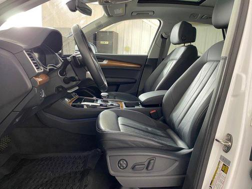 2023 Audi Q5 40 Premium Plus