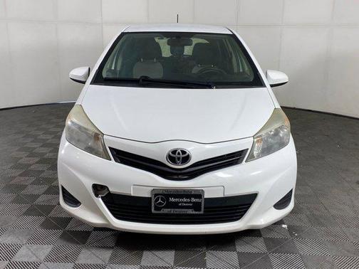 2012 Toyota Yaris L