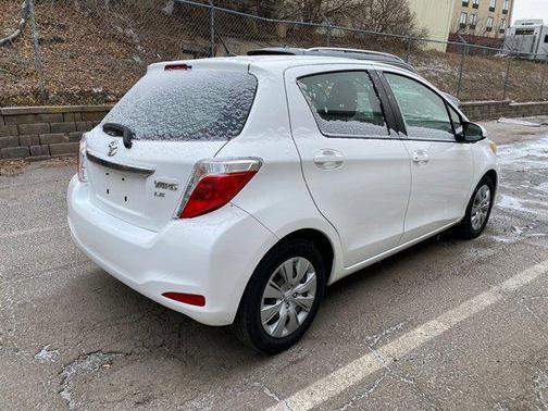 2012 Toyota Yaris L