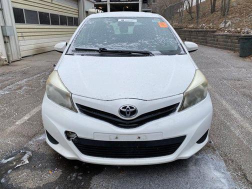 2012 Toyota Yaris L