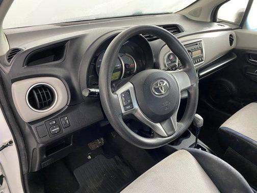 2012 Toyota Yaris L