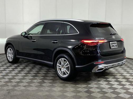 2025 Mercedes-Benz GLC 300 4MATIC